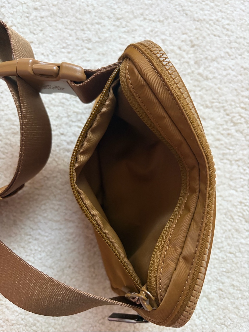 BNWOT- Lululemon Belt Bag - Picture 4 of 7